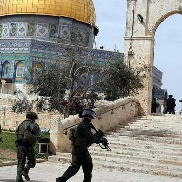 Izraelska policija ubila trojicu Palestinca u džamiji Al-Aksa, džamija zatvorena (VIDEO)
