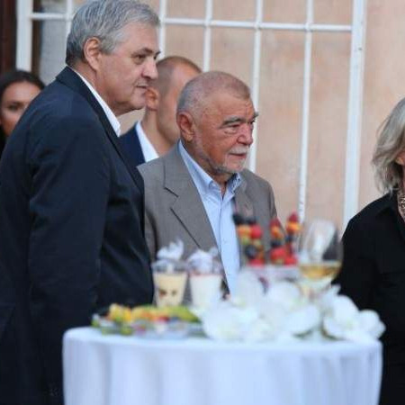 Mesiću uručeno priznanje 'Mostar Peace Connection'