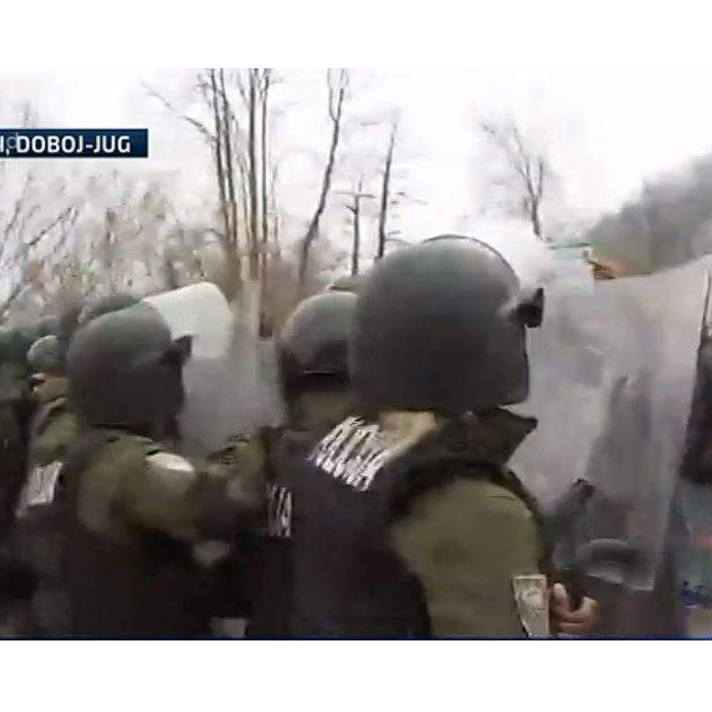 Naguravanje boraca i policije na M17