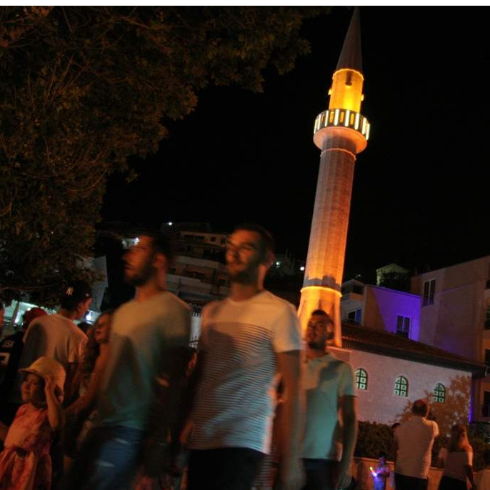 Ulcinj, mali raj na zemlji: Kupanje uz Džamiju pomoraca i halal hranu
