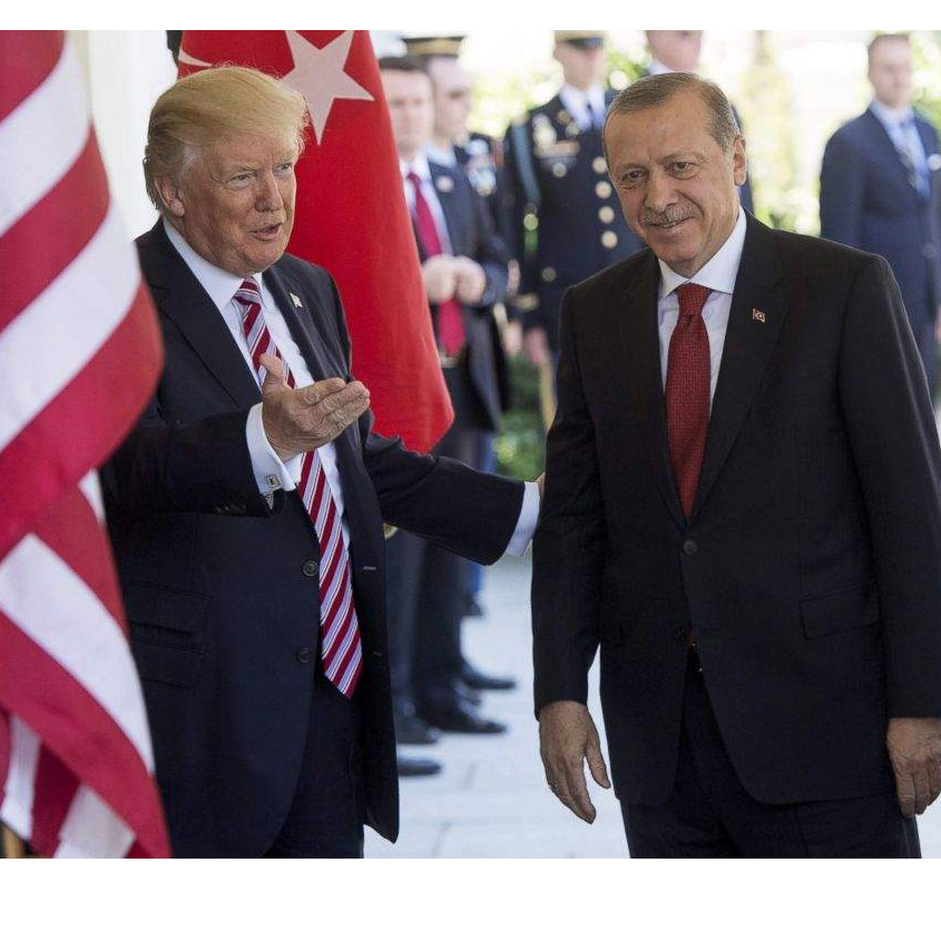 Trump i Erdogan: Nastaviti raditi na jačanju saradnje SAD i Turske