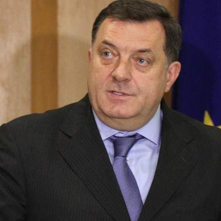 Dodik o izjavi Izetbegovića: Ne može mu pomoći ni 16 fabrika, a kamoli tih šest