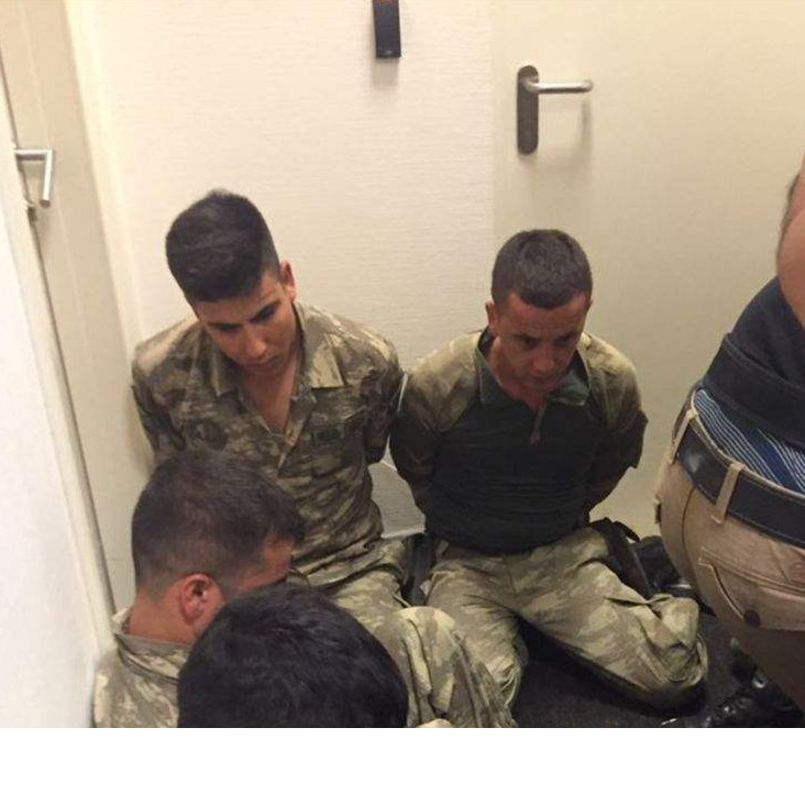 Turska - Iz vojske će biti otpušeno 3.000 ljudi zbog veza s Gulenom