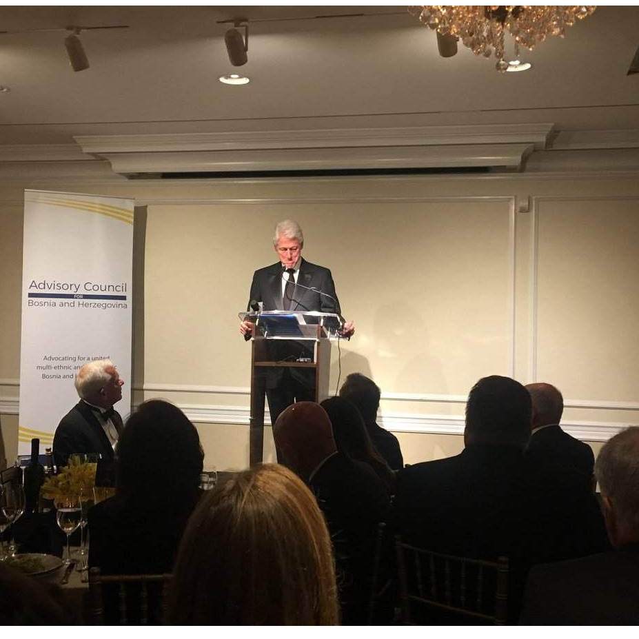 Gala večera | Clinton: Osjećam se grozno zbog ishoda Daytonskog sporazum (Video)