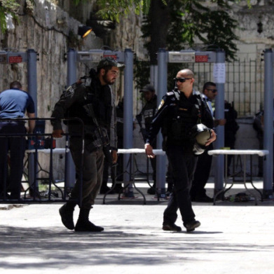 Izrael od ponoći instalirao pametne kamere i detektore metala pred Al-Aqsom