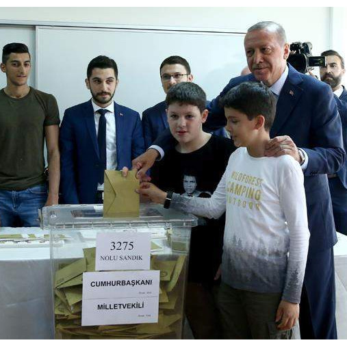 Erdogan glasao u Istanbulu: Ovo je demokratska revolucija 