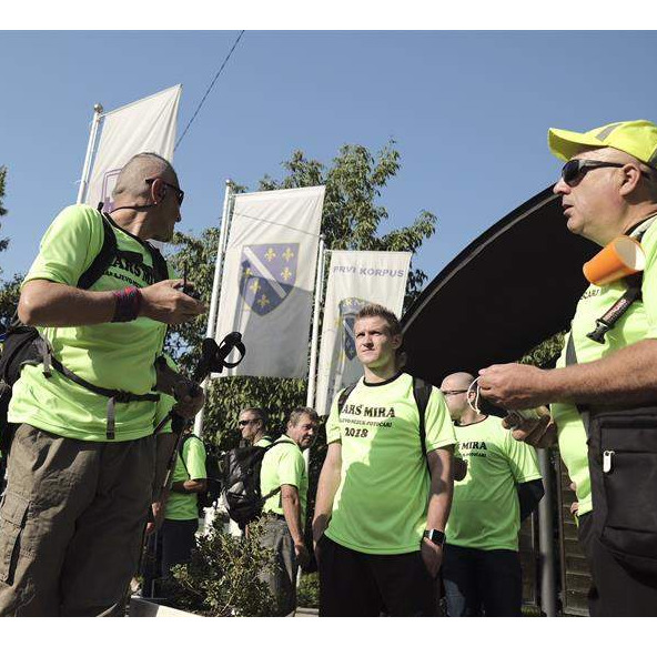 Iz Sarajeva krenuo Marš mira Sarajevo-Nezuk-Potočari