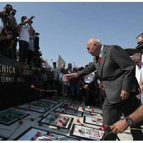 U Izmiru obilježena 23. godišnjica genocida u Srebrenici