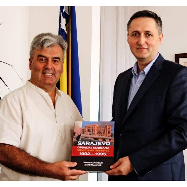 General Karavelić podržao kandidaturu Denisa Bećirovića