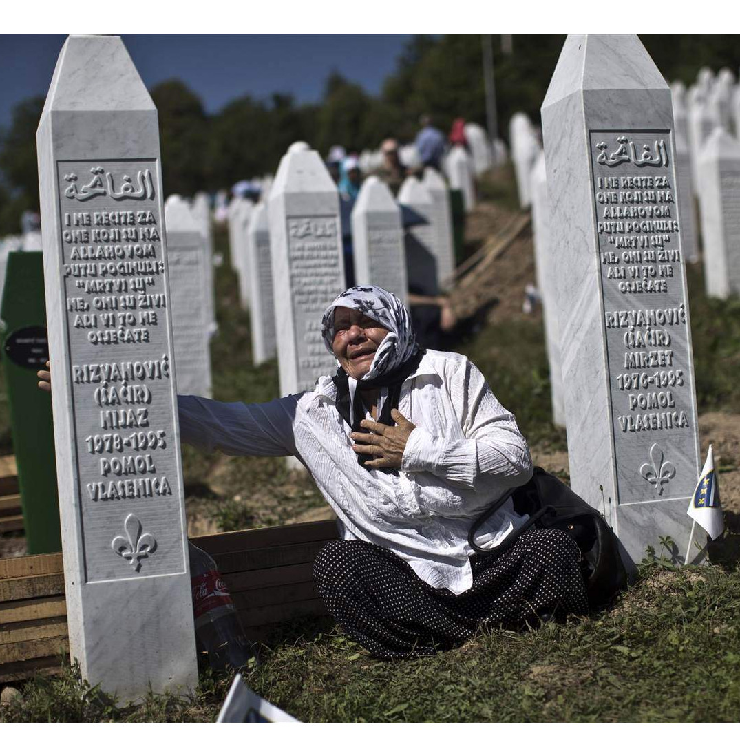 Među osobama koje su povezane sa genocidom u Srebrenici i državljani Ukranije, Srbije…