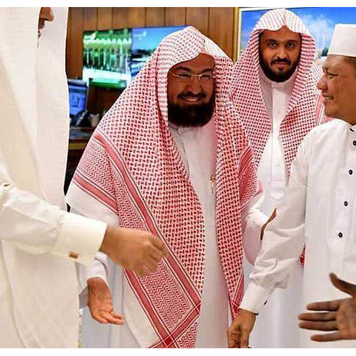 Sveta mjesta za ibadet, ne za političke slogane