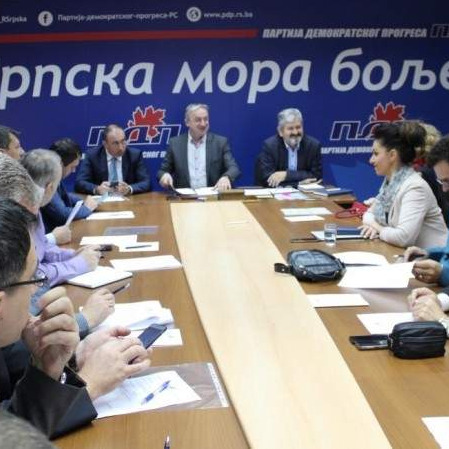 Kandidat PDP-a: Fizički me napao Milorad Dodik