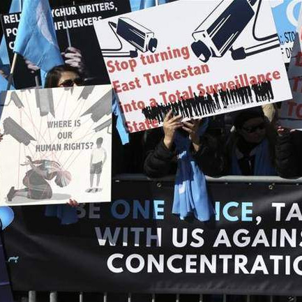Kina drži milion ujgurskih muslimana u konc-logorima