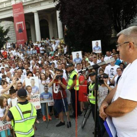 Protesti porodice Memić 29. septembra ispred Narodnog pozorišta
