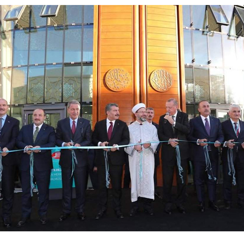 Erdogan otvorio džamiju u Kelnu, jednu od najvećih u Evropi 