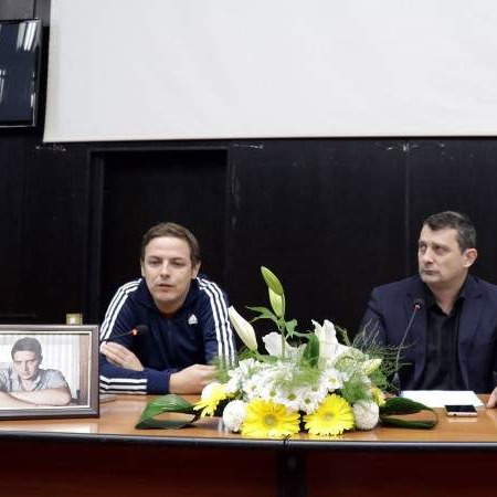 Prijatelji i kolege oprostile se od novinara FENA-e Alena Mujkanovića