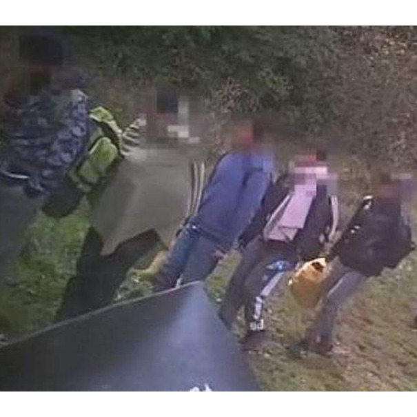 Tajne snimke: Hrvatska policija pod oružjem ilegalno protjeruje migrante u BiH?