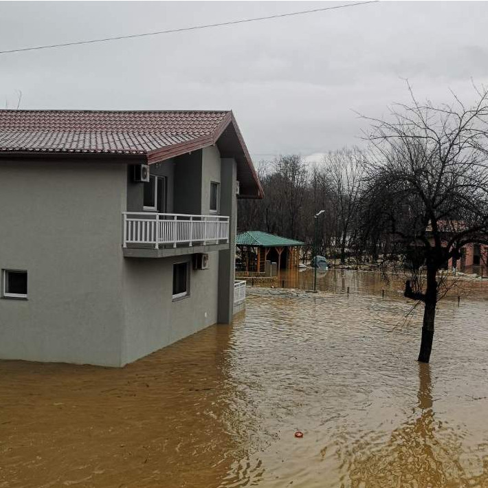 Vanredno stanje | BiH ponovo pod vodom, klizišta ugrožavaju kuće!
