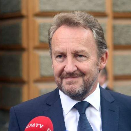 Izetbegović: Ako Srbija prizna Kosovo, sve radare će okrenuti prema BiH (VIDEO)