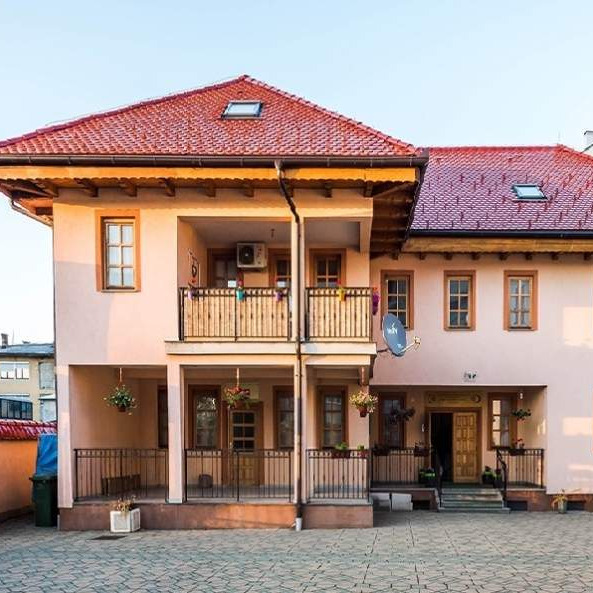 Prijedor: Krst sa četiri slova S na vakufskim objektima