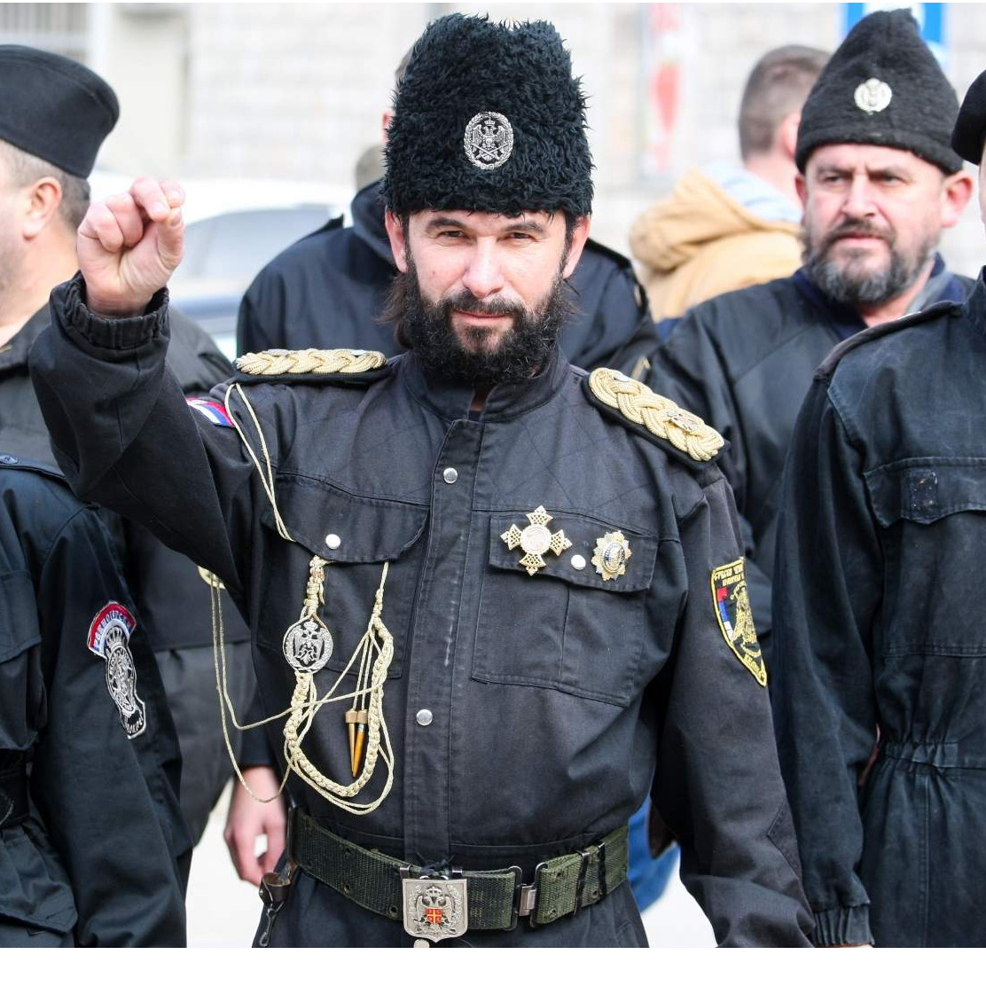 Četnici u Višegradu pjevaju: 'Biće opet pakao i krvava Drina, evo idu četnici sa srpskih planina'
