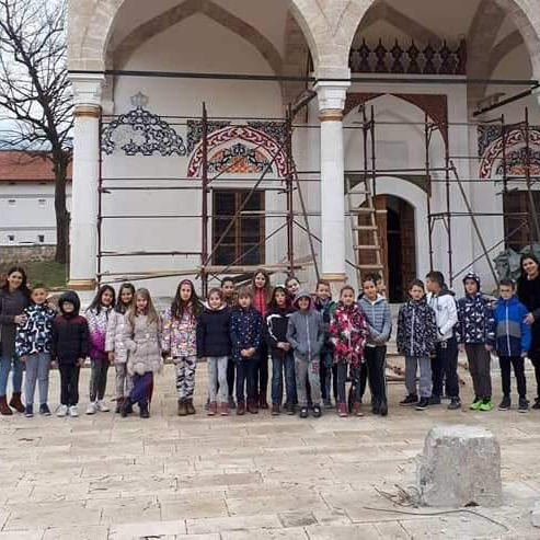 Učiteljice Jelena i Marija odvele učenike u posjetu džamijama u Foči