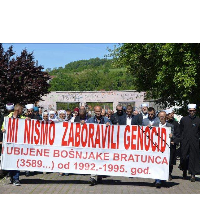 Ruže u Drini za bošnjačke žrtve Bratunca iz 1992. godine