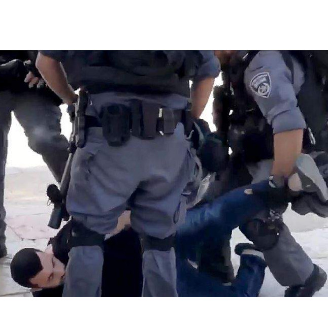 Izraelska policija nasrnula na muslimane, uhapsila šestoro u Al-Aksi