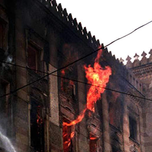Dan kad su spalili Vijećnicu: Barbari su pucali u knjige!