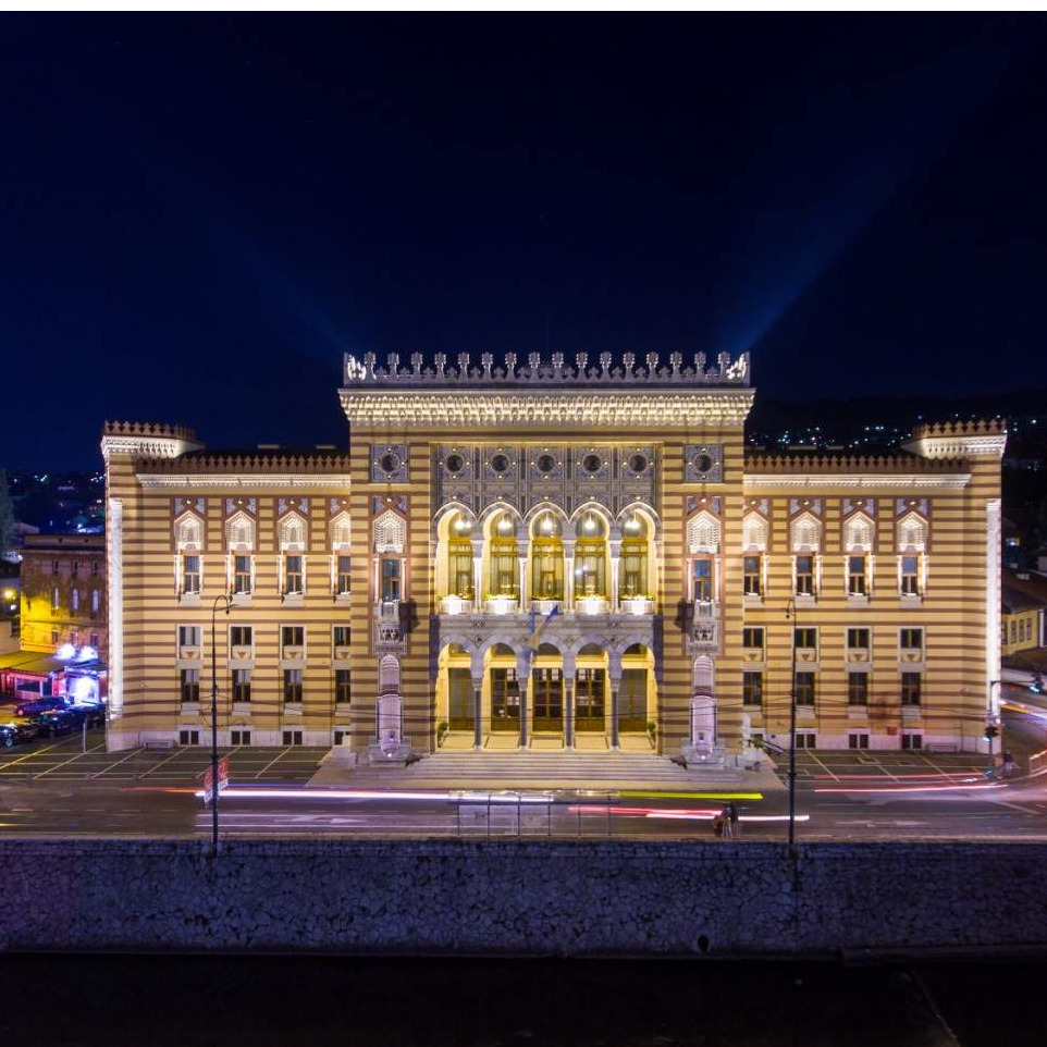 Vijećnica na godišnjicu paljenja dobila novo osvjetljenje