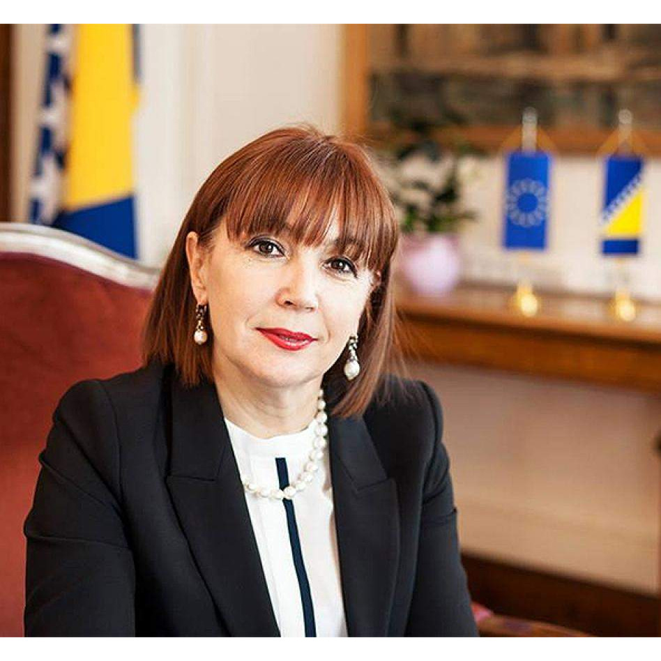 Mahmutbegović osuđuje kampanju urednika BHRT-a Tvrtka Milovića protiv fratara Bosne Srebrene