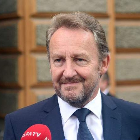 Izetbegović: Vrijeme je da se Dodiku kaže dosta