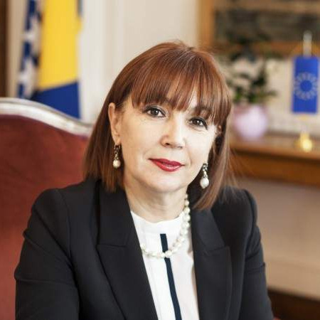 Mahmutbegović čestitala Kavazoviću 