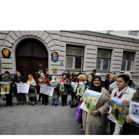 Protesti žrtava genocida zbog Nobelove nagrade Handkeu: Ovo je zločinački poduhvat