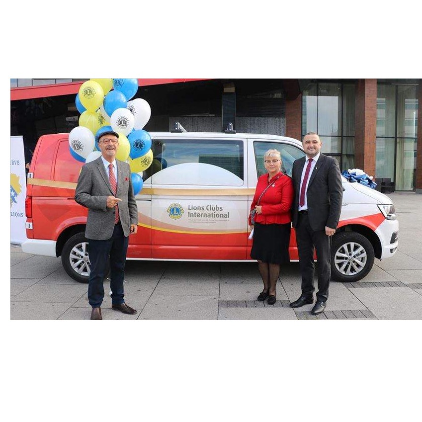 Udruženju "Srce za djecu" doniran kombi sa opremom u vrijednosti 90.000 KM