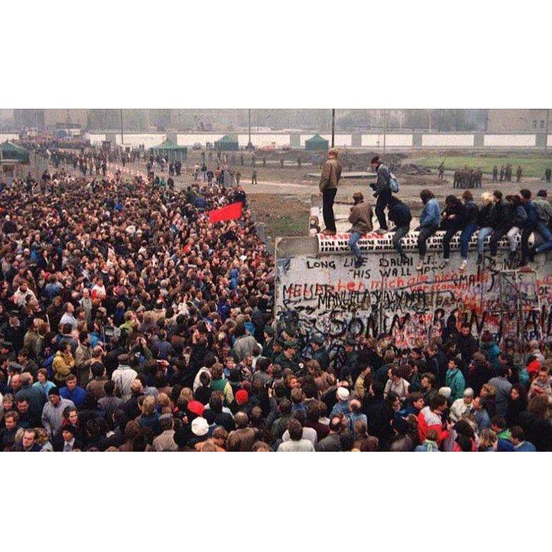 Trideset godina od rušenja Berlinskog zida, simbola Hladnog rata