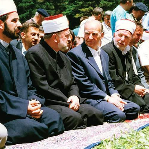 Islam između Istoka i Zapada