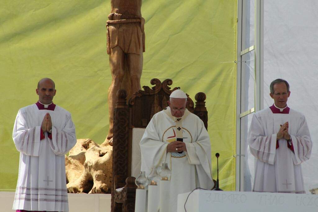 Udruženja žrtava: Papa Franjo mora da zna da Dodik slavi zločince