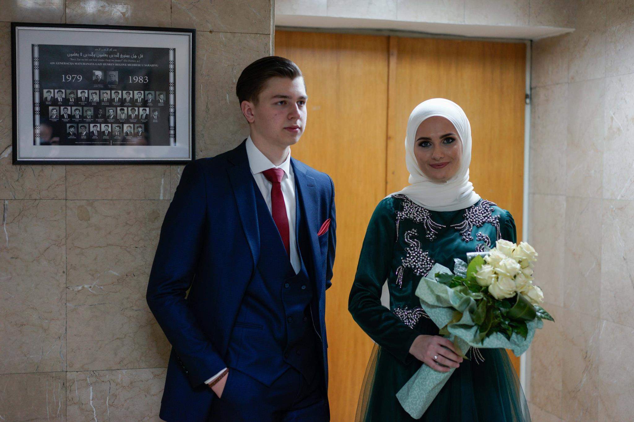 58542992_2195845873874714_1367171696150183936_o.jpg - Gazi Husrev-begova medresa ispratila 469. generaciju maturanata i 37. maturantica