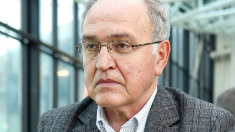 Umro prim. dr. Mufid Lazović: Odlazak heroja u bijelom