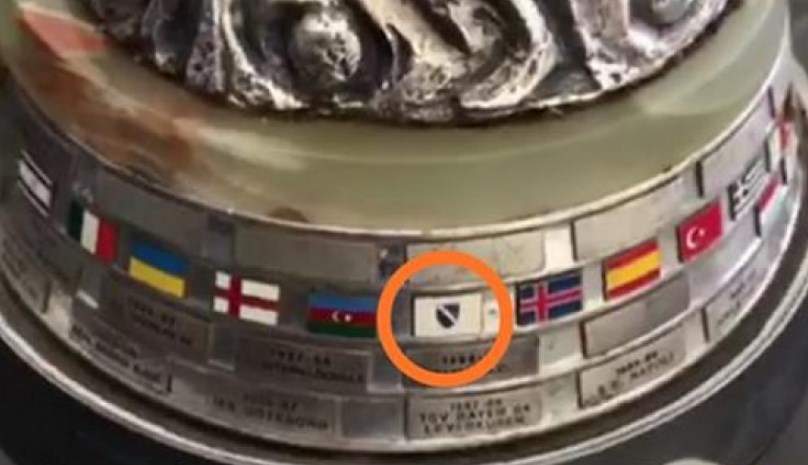 Ramić pisao Crnatku: Zastava s ljiljanima nije ratna, nego zastava Republike BiH