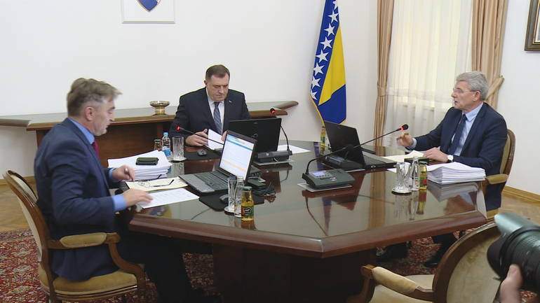 Predsjedništvo BiH bez dogovora |Dodik ne želi bh. vojsku na državnoj granici