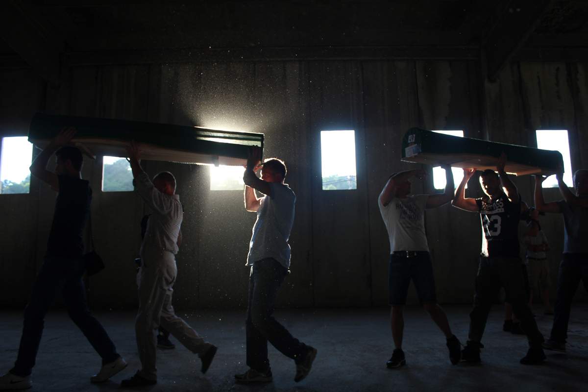 SVA BOL SVIJETA | Tabuti sa žrtvama genocida u Potočarima
