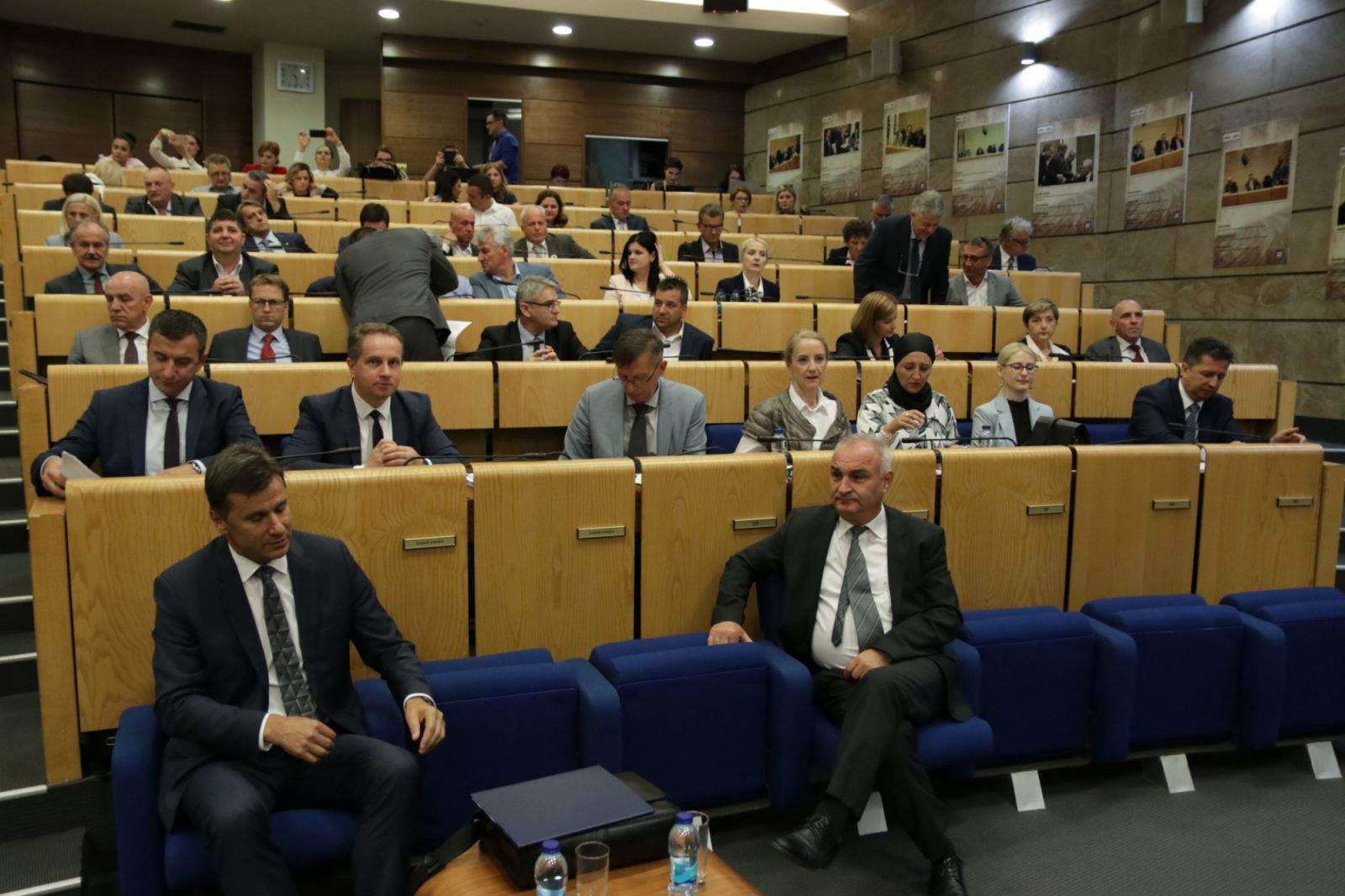 Federalni zastupnici traže istragu o kriminalu u Aluminiju