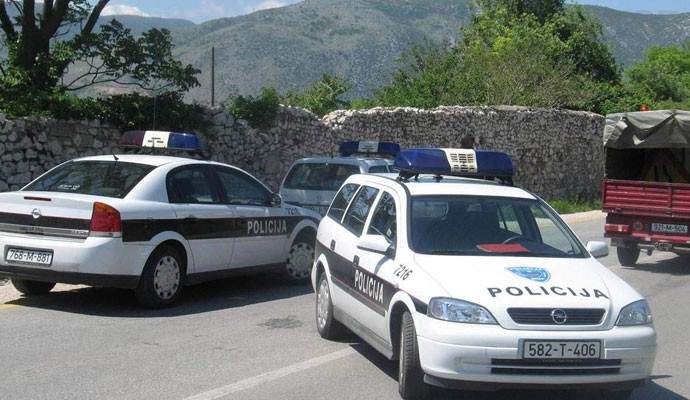 U eksploziji u Mostaru oštećena tri automobila 