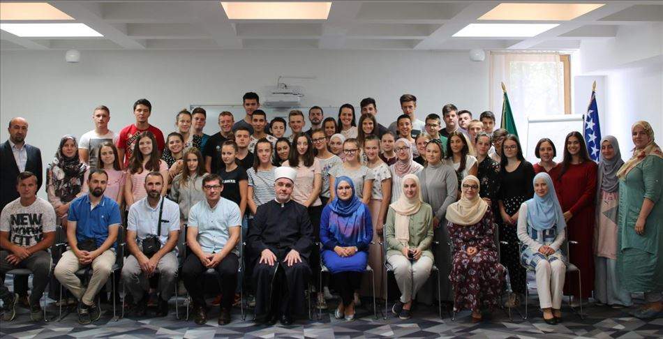 Reis Kavazović s mladima iz povratničkih sredina: Ne smijemo se dijeliti
