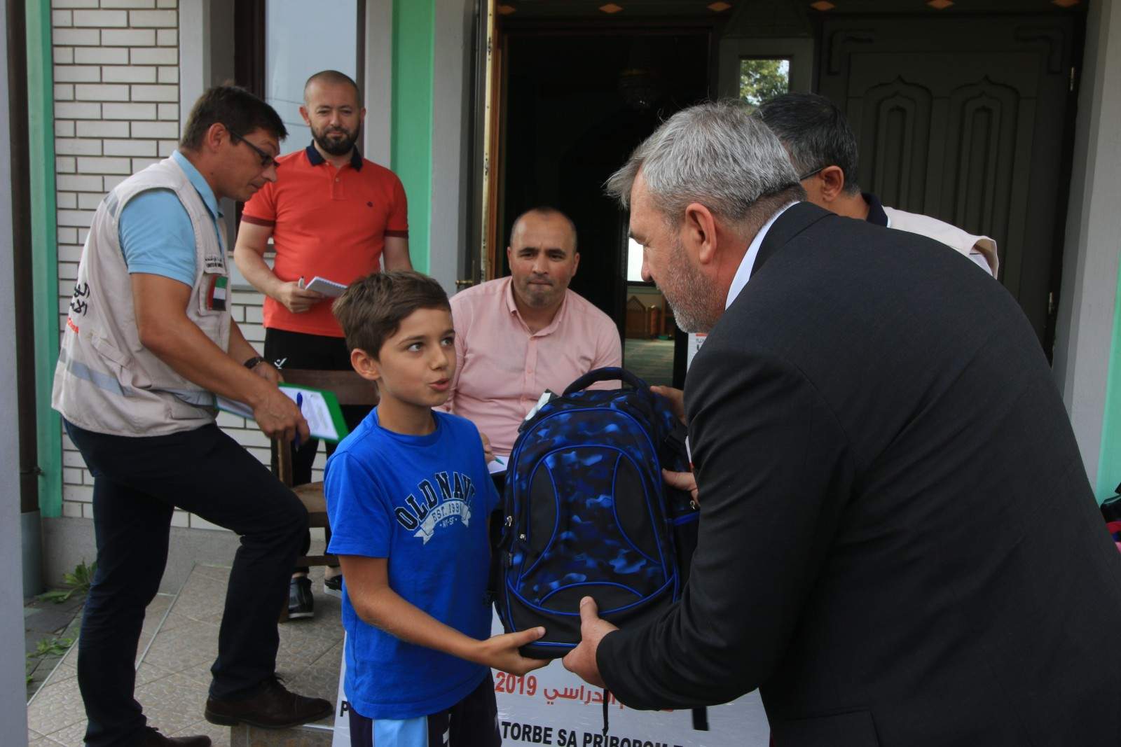 IZ osigurala torbe i školski pribor za povratničku djecu