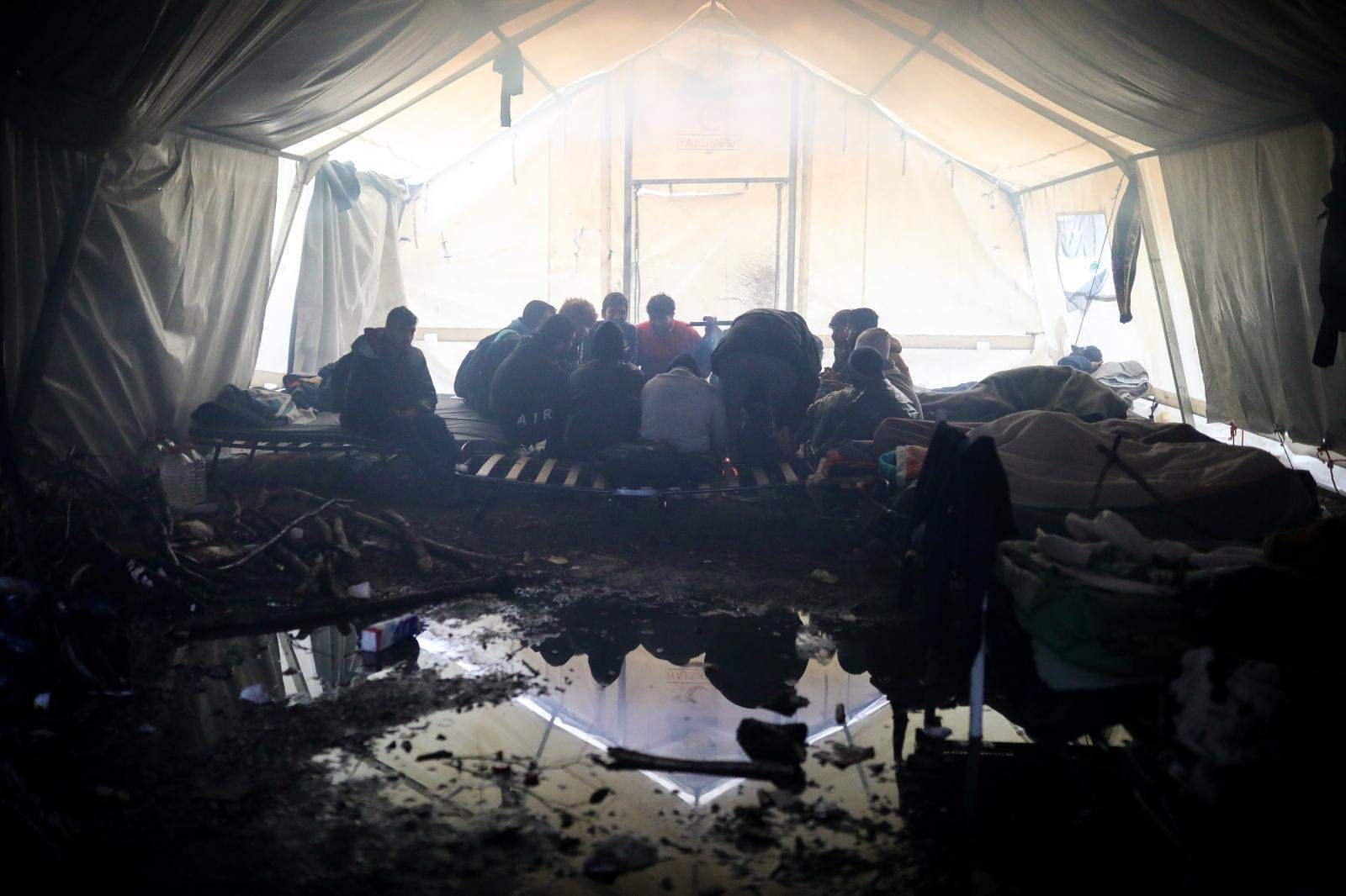 Vučjak odlazi u historiju, migranti u Blažuj