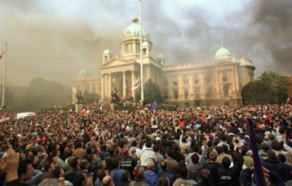 Dvadeset godina od 5. oktobra: Je li se Srbija, zaista, odrekla Miloševća?