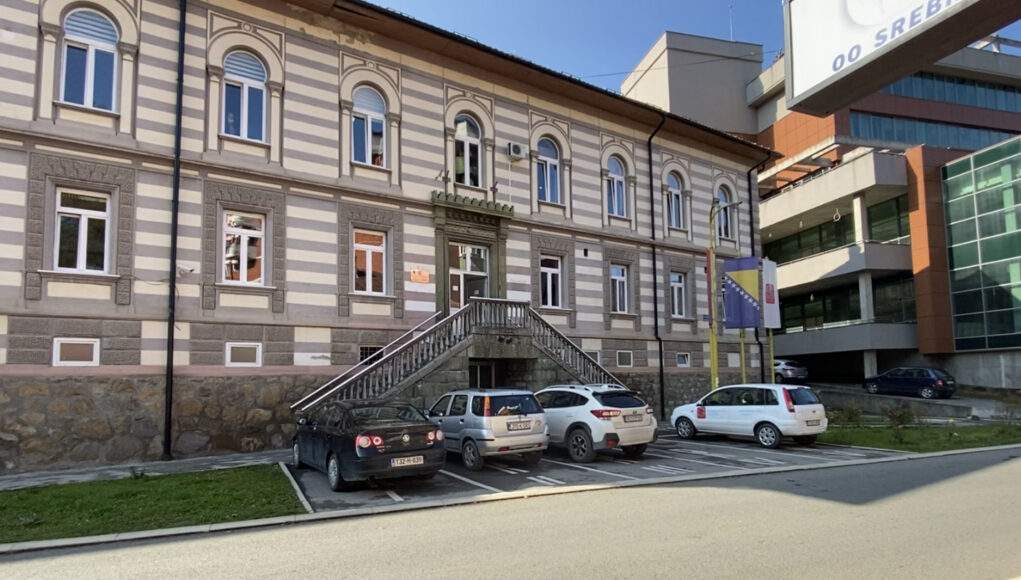 Nove mahinacije u Srebrenici: U Srbiji mrtav, u BiH glasao